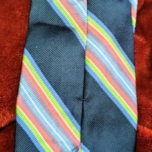 Men's Lands End Multi Color Tie. In Great Condition.